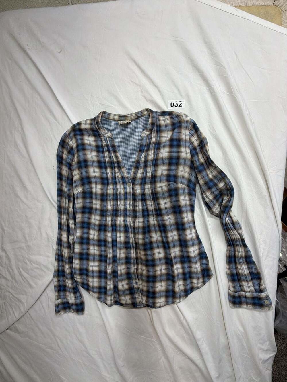 Converse One Star Women's Blue and White Plaid Long Sleeve Button-Up Shirt